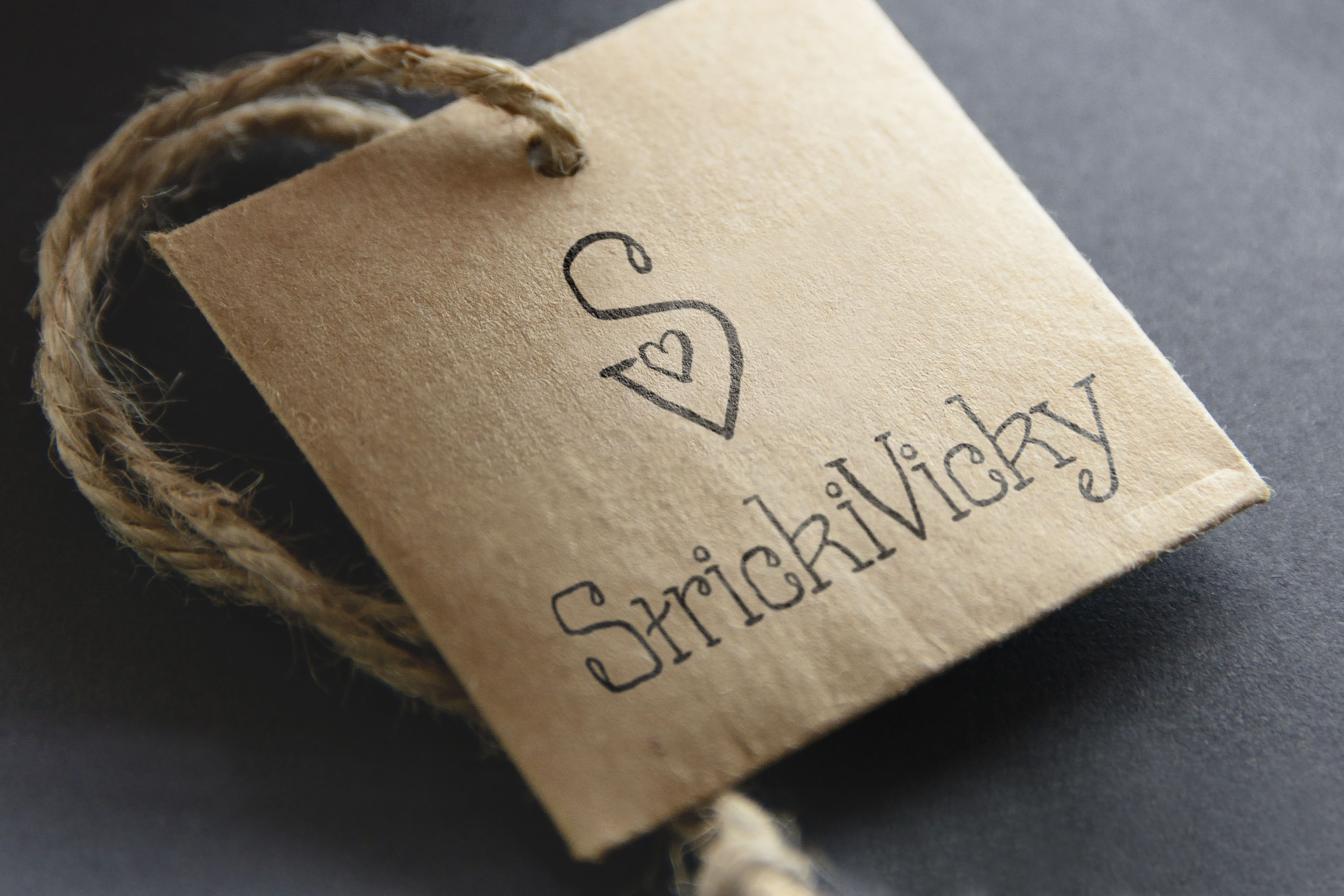 Strickyvicky Logo Etikett